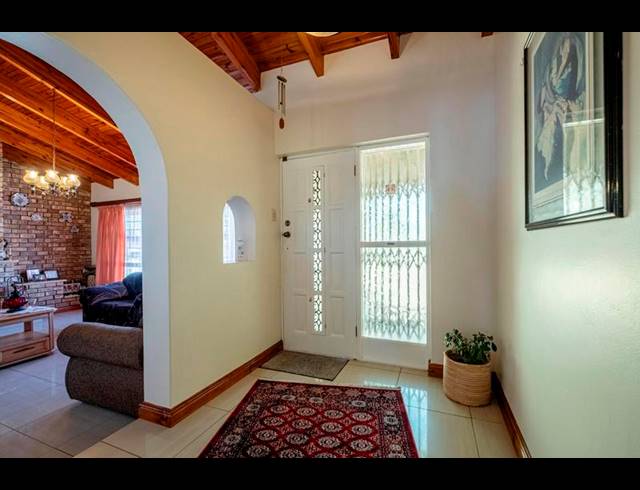 4 BEDROOM HOUSE FOR SALE IN MALABAR